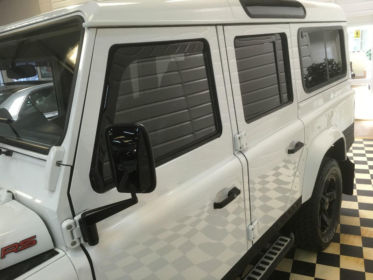 Land Rover Defender Defender 110 LHD (Left Hand Drive) 2.4 TDCi Station Wagon 7 Seater 5dr Estate Diesel Fuji White