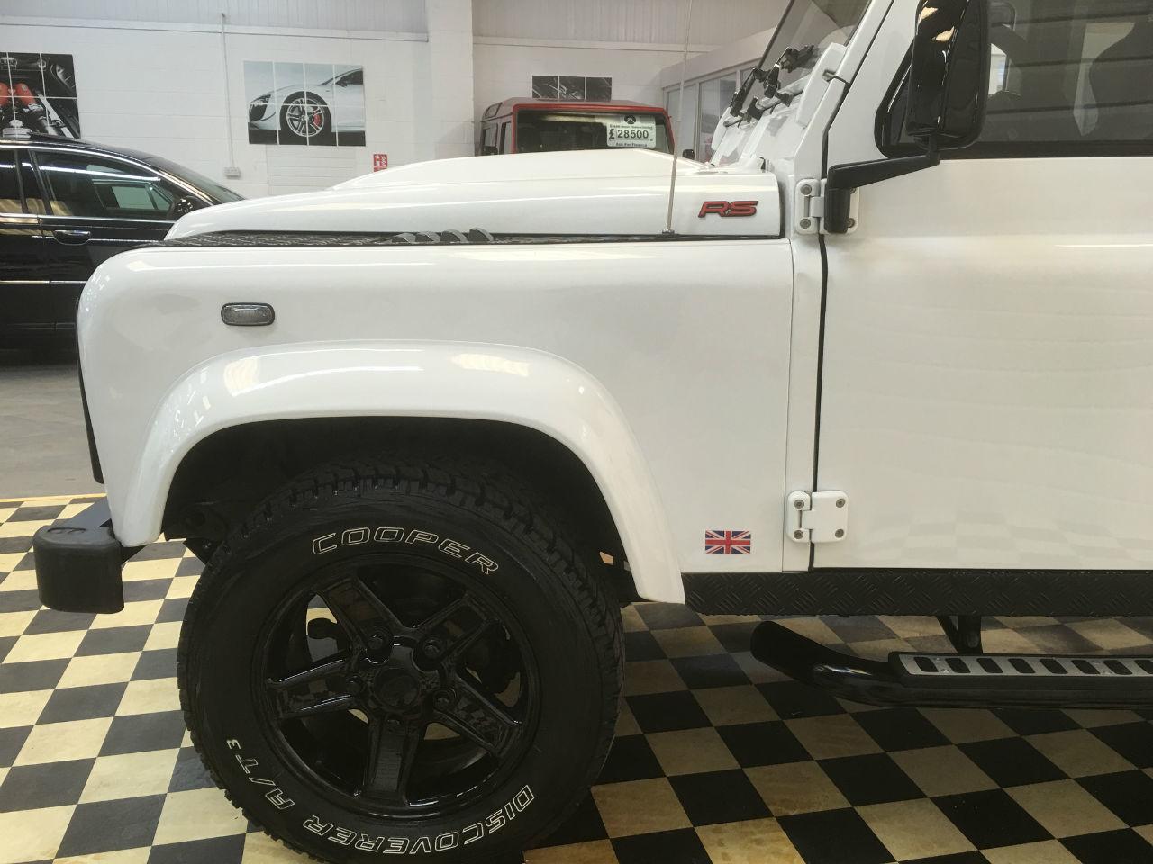 Land Rover Defender Defender 110 LHD (Left Hand Drive) 2.4 TDCi Station Wagon 7 Seater 5dr Estate Diesel Fuji White