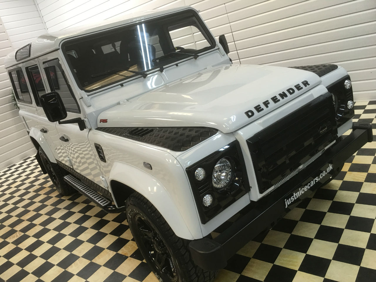 Land Rover Defender Defender 110 LHD (Left Hand Drive) 2.4 TDCi Station Wagon 7 Seater 5dr Estate Diesel Fuji White