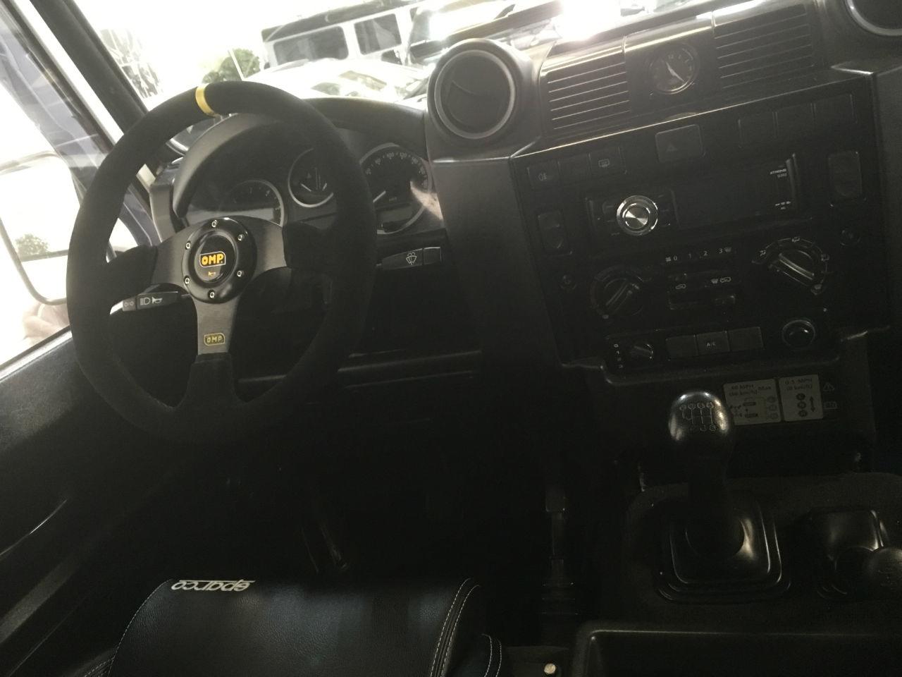 Land Rover Defender Defender 110 LHD (Left Hand Drive) 2.4 TDCi Station Wagon 7 Seater 5dr Estate Diesel Fuji White