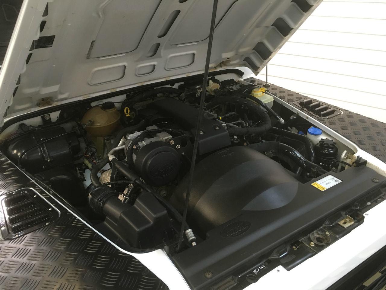 Land Rover Defender Defender 110 LHD (Left Hand Drive) 2.4 TDCi Station Wagon 7 Seater 5dr Estate Diesel Fuji White