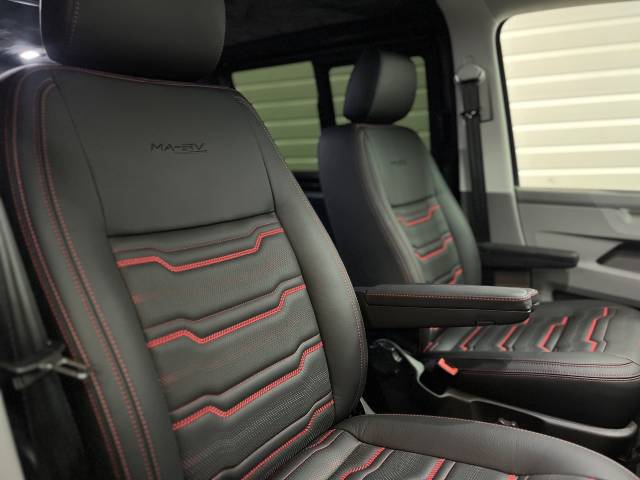 2024 Volkswagen Transporter 2.0 BiTDI 204 Highline Kombi Van 4MOTION DSG