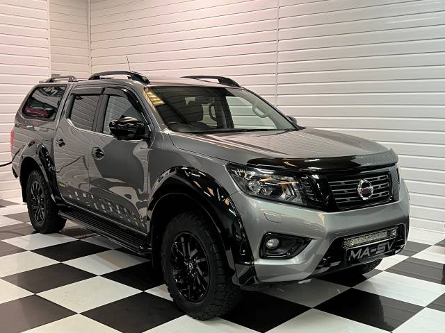 Nissan Navara Double Cab Pick Up N-Guard 2.3dCi 190 4WD Auto Pick Up Diesel Twilight Grey