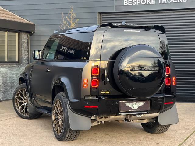 2024 Land Rover Defender 90 3.0 D250 Hard Top S Auto 3 Seat (2025 MODEL)