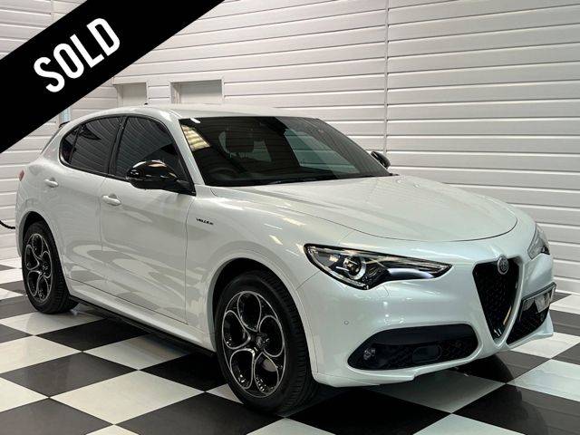 Alfa Romeo Stelvio 2.2 D 210 Veloce 5dr Auto Estate Diesel Pearl White