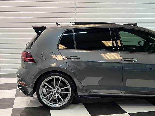 2018 Volkswagen Golf 2.0 TSI 310 R 5dr 4MOTION DSG