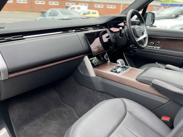 2022 Land Rover Range Rover 3.0 D300 SE 4dr Auto
