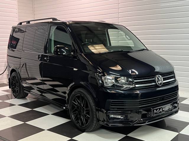 Volkswagen Transporter 2.0 TDI BMT 150 Highline Kombi Van Combi Van Diesel Black