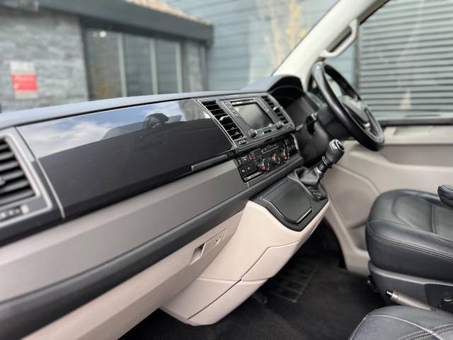 2019 Volkswagen Transporter 2.0 TDI BMT 150 Highline Kombi Van