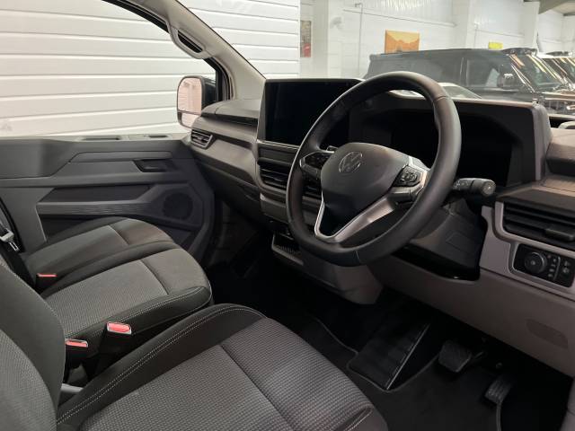 2025 Volkswagen Transporter 2.0 TDI 150 Commerce Pro Van