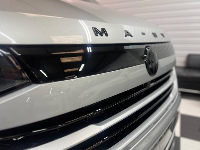 2025 Volkswagen Transporter 2.0 TDI 150 Commerce Pro Kombi  Van