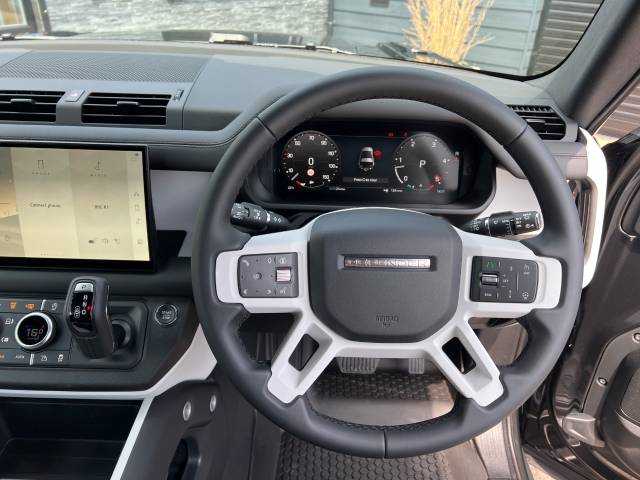 2025 Land Rover Defender 90 3.0 D250 Hard Top X-Dynamic SE Auto (BESPOKE STYLING)