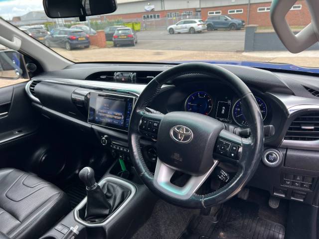 2017 Toyota Hilux Invincible Double Cab Pick Up 2.4 D-4D