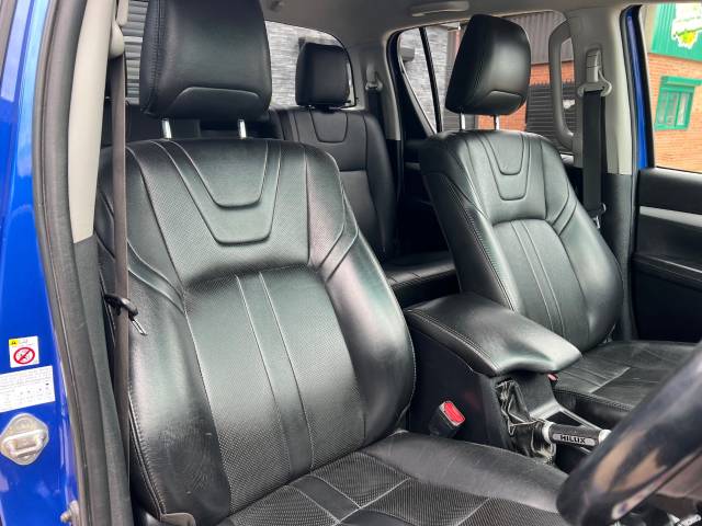 2017 Toyota Hilux Invincible Double Cab Pick Up 2.4 D-4D