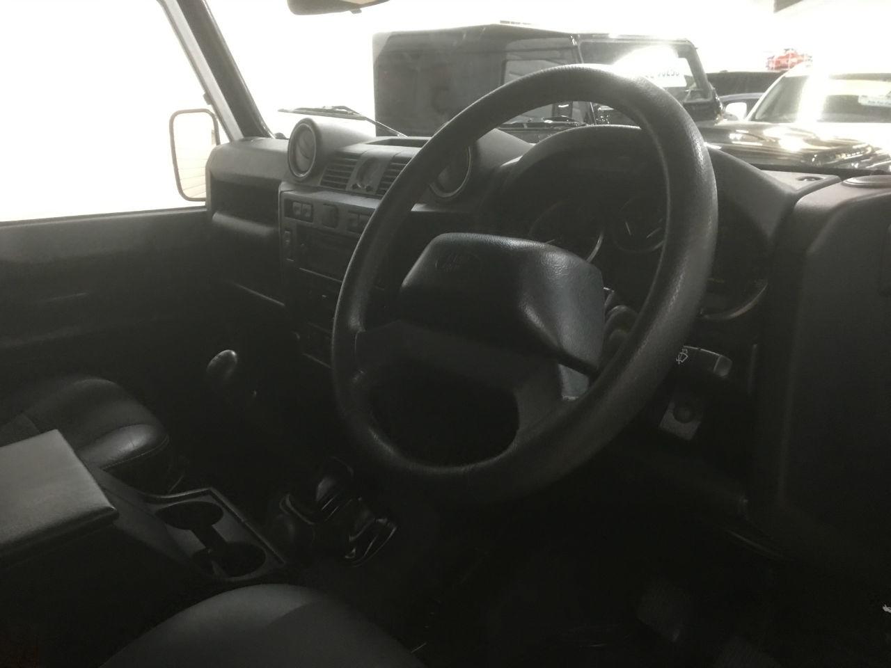 Land Rover Defender XS Station Wagon 2.2 TDCi 7 Seater Four Wheel Drive Diesel Fuji White