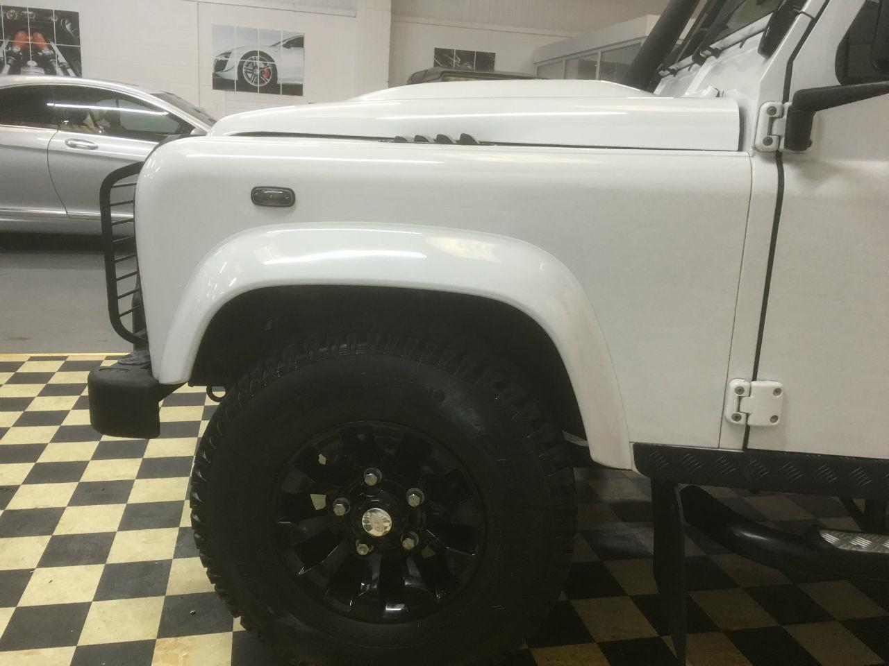 Land Rover Defender XS Station Wagon 2.2 TDCi 7 Seater Four Wheel Drive Diesel Fuji White