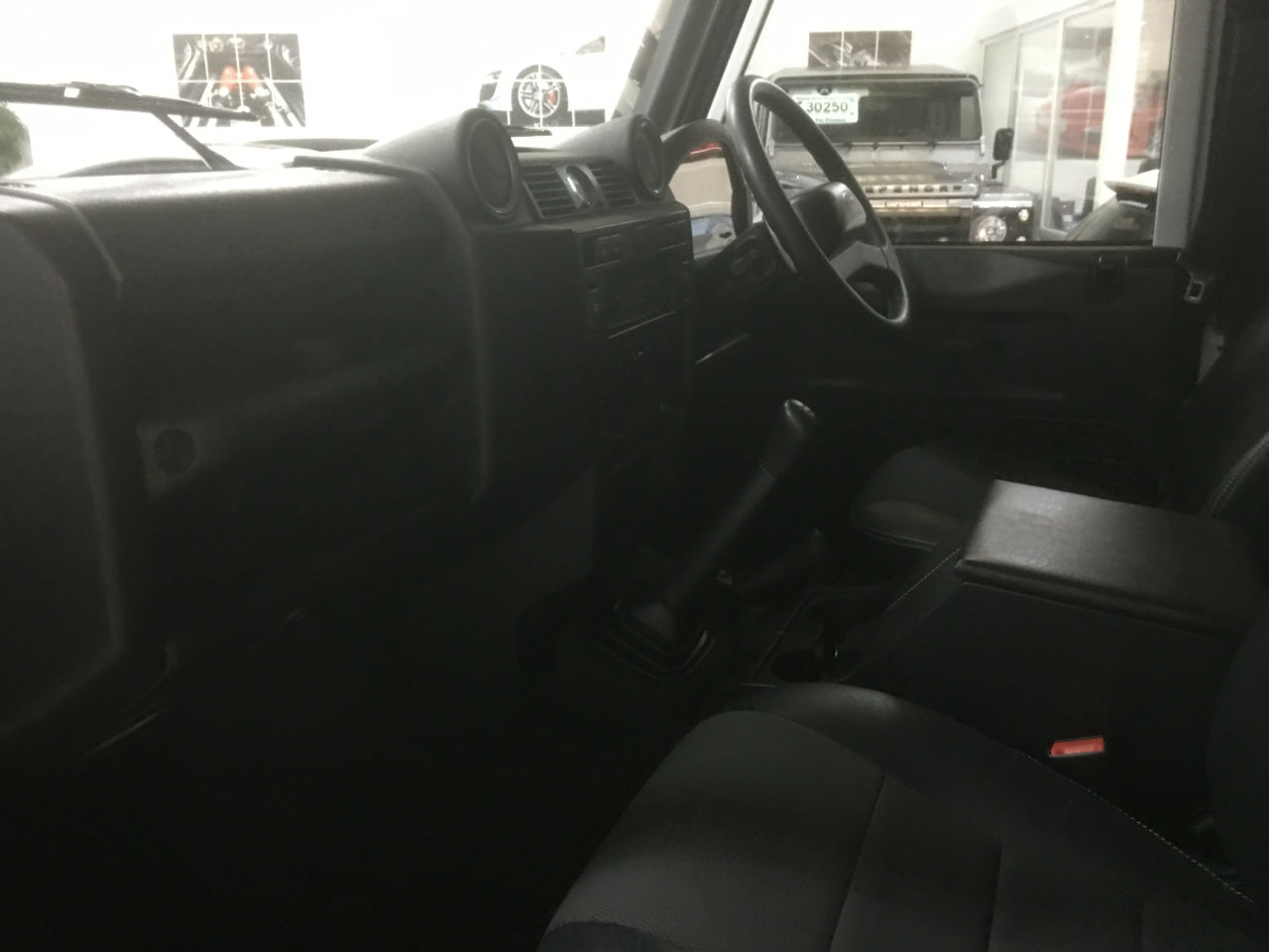 Land Rover Defender XS Station Wagon 2.2 TDCi 7 Seater Four Wheel Drive Diesel Fuji White