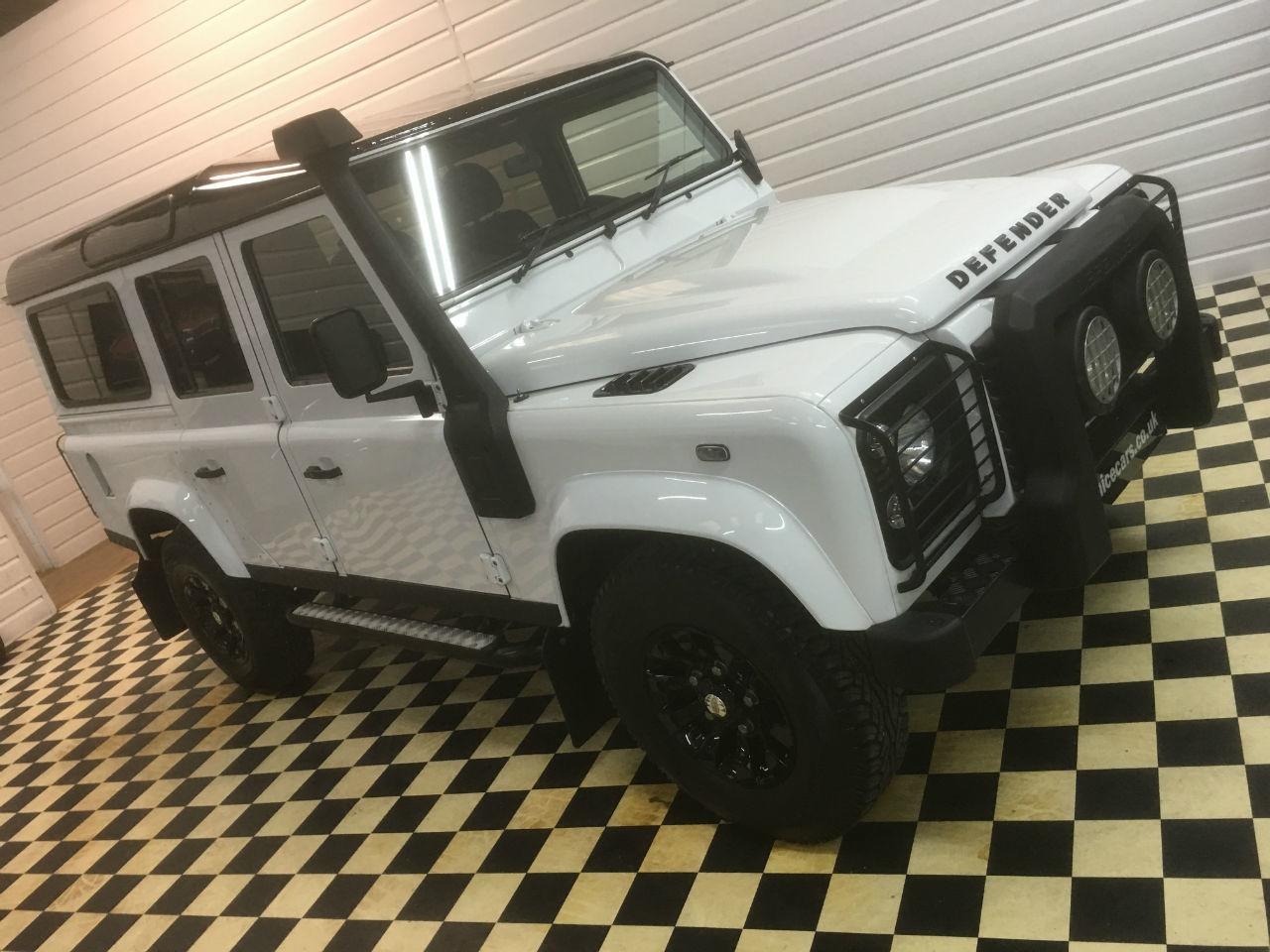 Land Rover Defender XS Station Wagon 2.2 TDCi 7 Seater Four Wheel Drive Diesel Fuji White