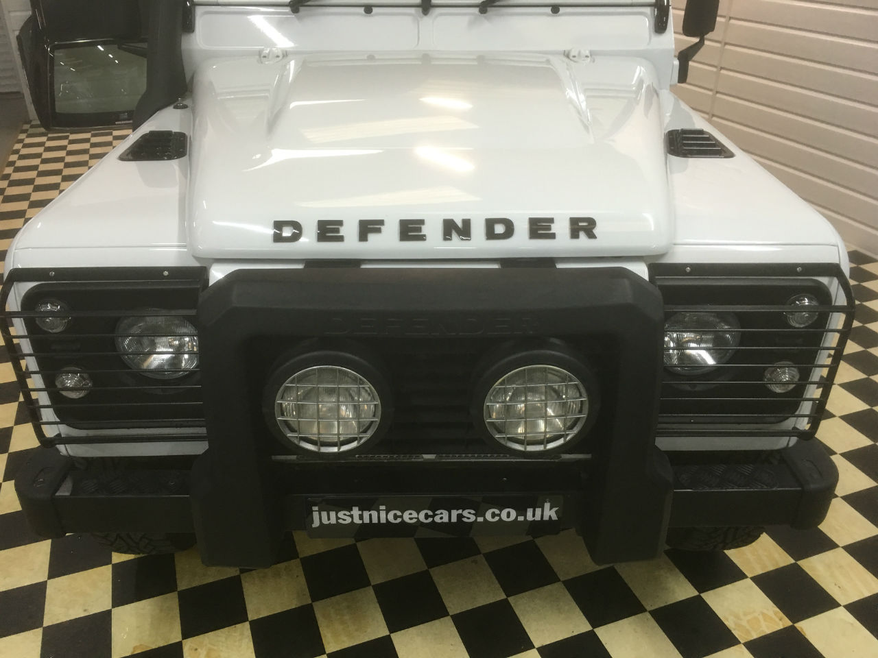 Land Rover Defender XS Station Wagon 2.2 TDCi 7 Seater Four Wheel Drive Diesel Fuji White