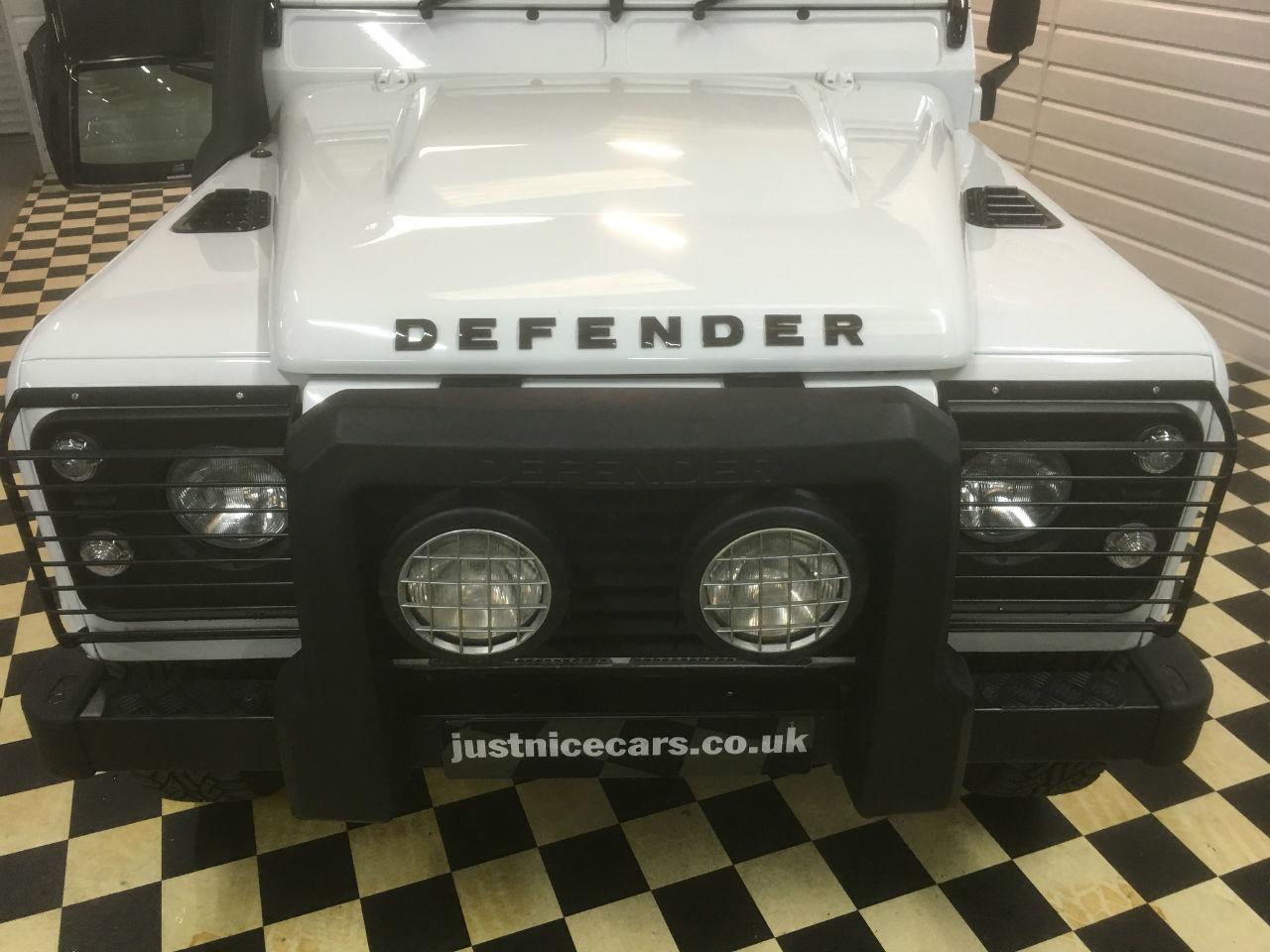 Land Rover Defender XS Station Wagon 2.2 TDCi 7 Seater Four Wheel Drive Diesel Fuji White