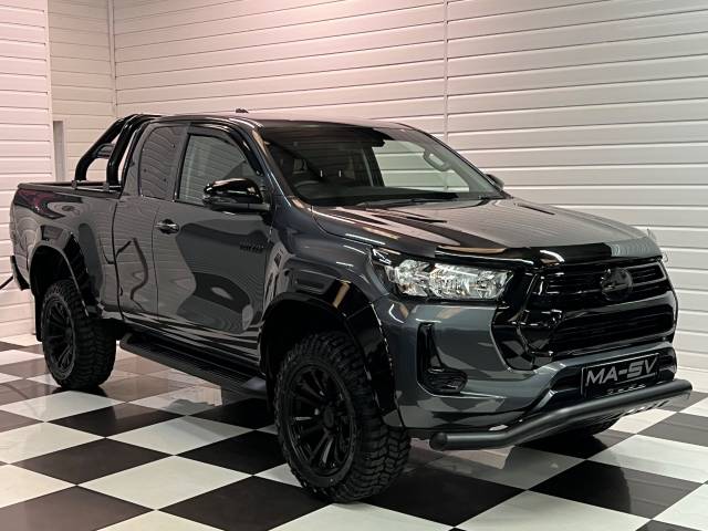 Toyota Hilux 75 REG 2.8D MA-SV EDITON Active Extra Cab Pickup Euro 6 (s/s) 4dr Pick Up Diesel Decuma Grey