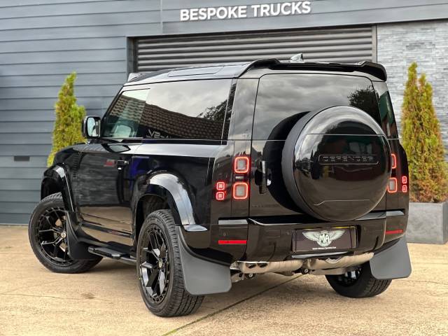 2025 Land Rover Defender 2026MY 3.0 D250 MHEV S Hard Top SUV 3dr Diesel Auto 4WD SWB Euro 6 (NEW 2026 MODEL)