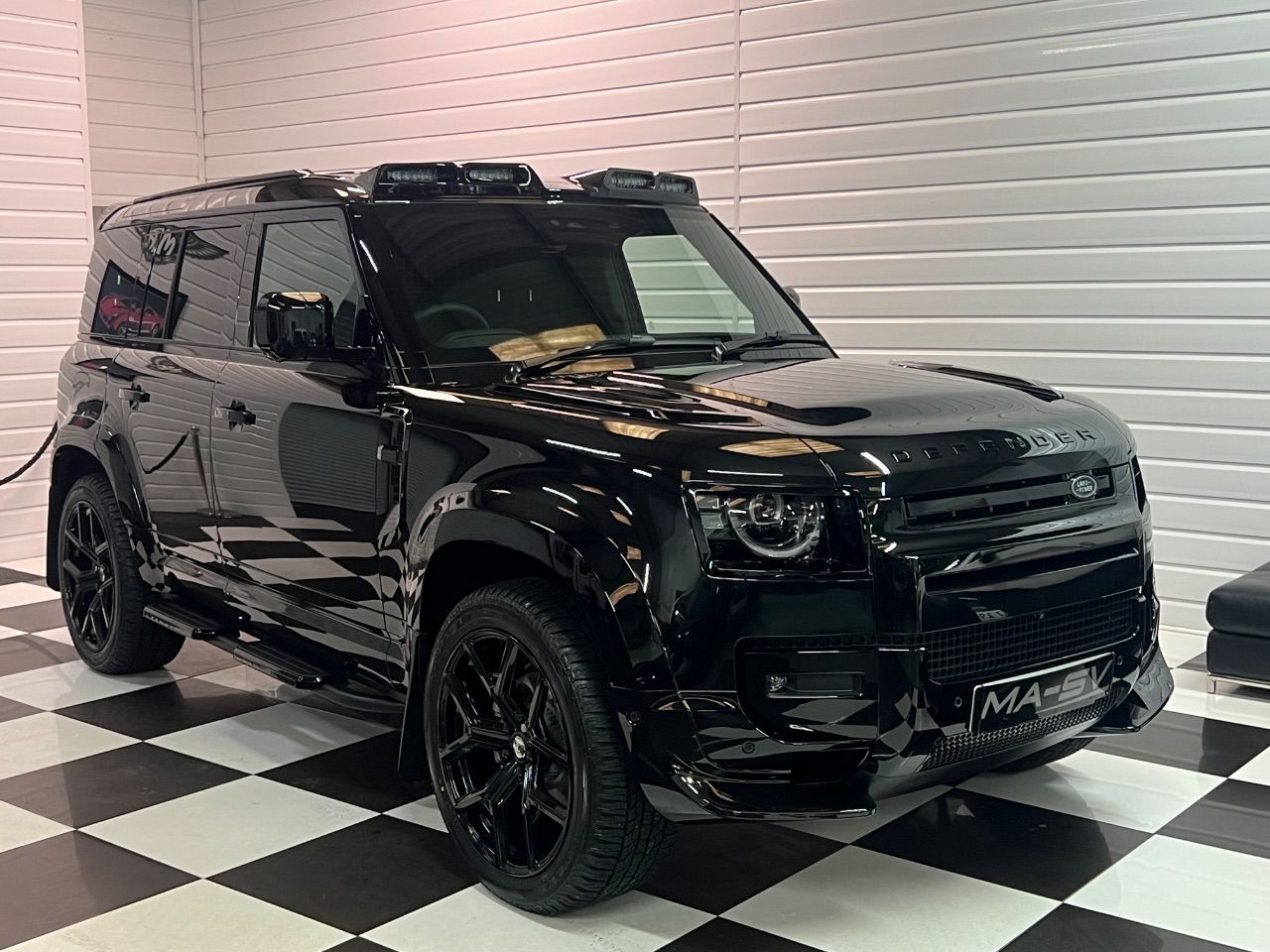 2025 Land Rover Defender