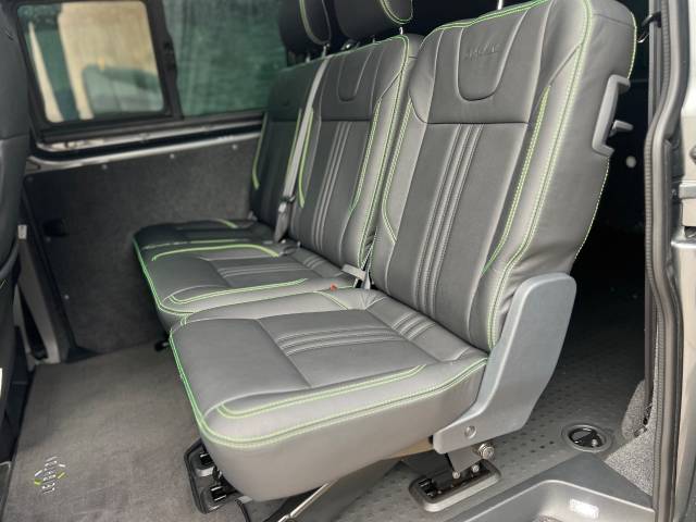 2024 Volkswagen Transporter 2.0 BiTDI 204 Highline Kombi Van 4MOTION DSG