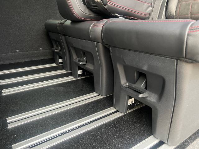 2025 Volkswagen Transporter 2.0 TDI 150 Commerce Pro Kombi Van 4MOTION Auto