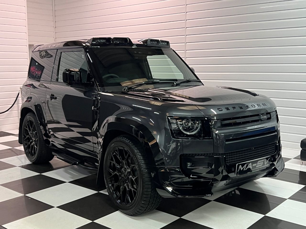 2025 Land Rover Defender