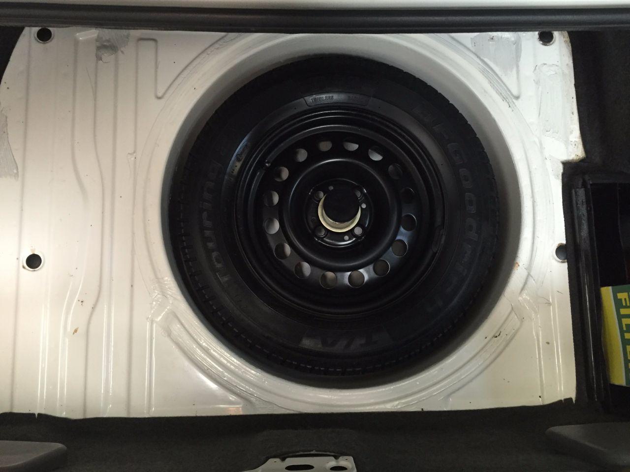 BMW 3 Series 2.0 E30 320I AUTO Saloon Petrol White