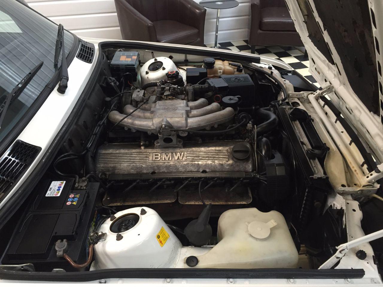 BMW 3 Series 2.0 E30 320I AUTO Saloon Petrol White