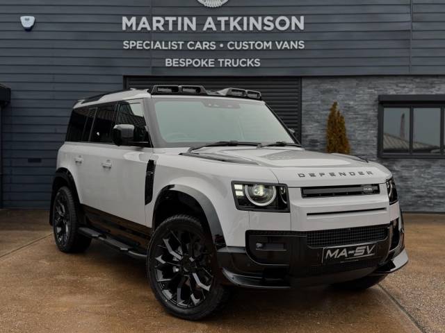 2025 Land Rover Defender 2026MY Defender 110 3.0 D250 S MHEV Hard Top SUV Auto Commercial MA-SV Styling Pack