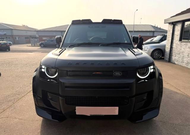 2026 Land Rover Defender 2026MY Defender 110 3.0 D250 X-Dynamic SE MHEV Hard Top SUV Auto Commercial  - 2026 (75)