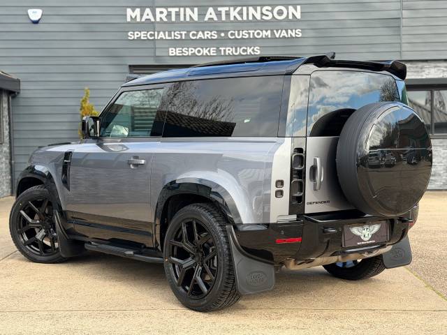 2024 Land Rover Defender 3.0 D300 X-Dynamic HSE 90 3dr Auto