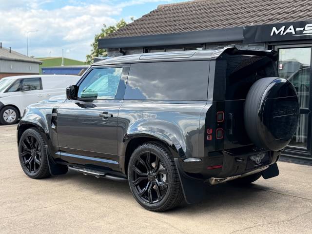 2026 Land Rover Defender Defender 90 3.0 D250 X-Dynamic SE MHEV Hard Top SUV Auto Hard Top Commercial 2026 26