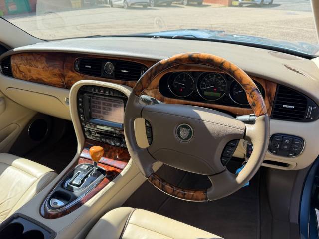 2006 Jaguar XJ Series XJ6 Sovereign 2.7 V6 TDVi 4dr Auto Saloon