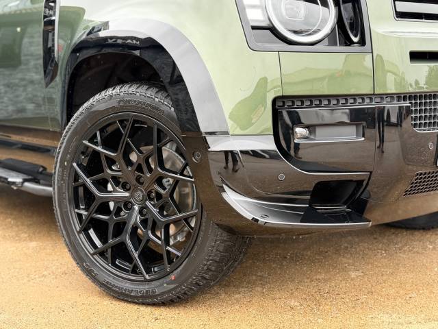 2026 Land Rover Defender Defender 110 3.0 D250 X-Dynamic SE MHEV Hard Top SUV Auto Commercial - 2026 (26)