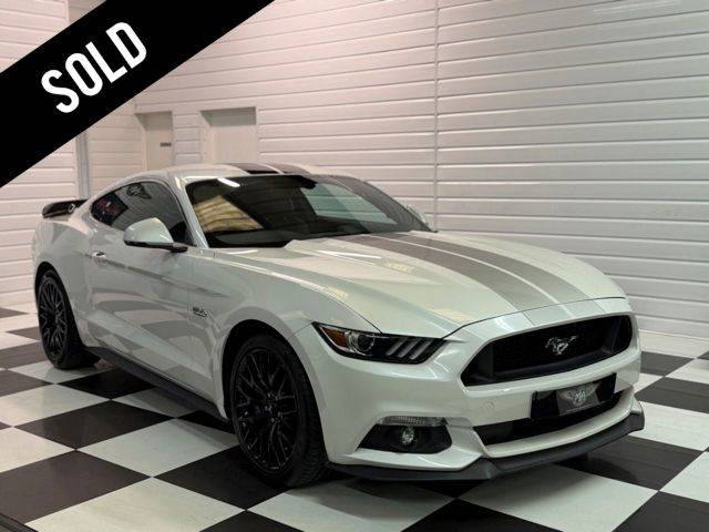 Ford Mustang 5.0 V8 GT Manual 2dr Coupe Petrol Pearl Tri Colour White