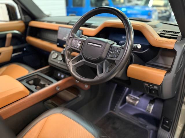 2023 Land Rover Defender 2.0 P400e X 110 5dr Auto 400ps