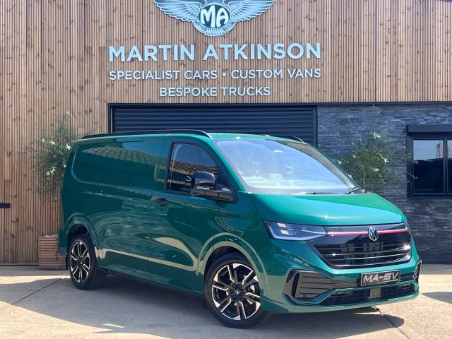 Volkswagen Transporter SPORTLINE 75 EDITION 2.0 TDI 170PS Van Diesel Moss Green