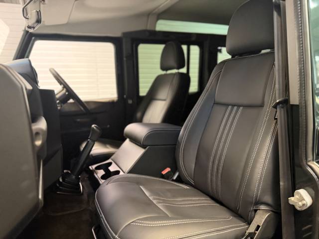 2010 Land Rover Defender 110 2.4 TDCi Station Wagon 5 Seater