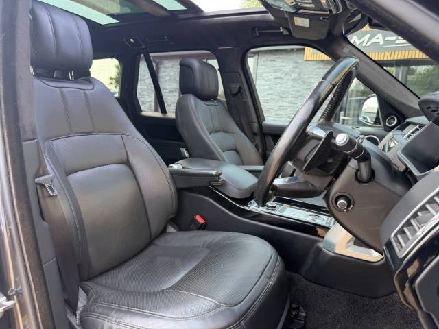 2021 Land Rover Range Rover 3.0 D300 Westminster Black 4dr Auto