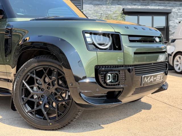 2026 Land Rover Defender 26MY 90 3.0 D250 Hard Top Commercial S Auto [3 Seat - BESPOKE STYLING] - 2026 (2026)