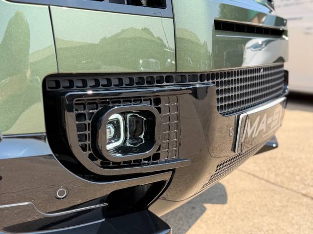 2026 Land Rover Defender 26MY 90 3.0 D250 Hard Top Commercial S Auto [3 Seat - BESPOKE STYLING] - 2026 (2026)