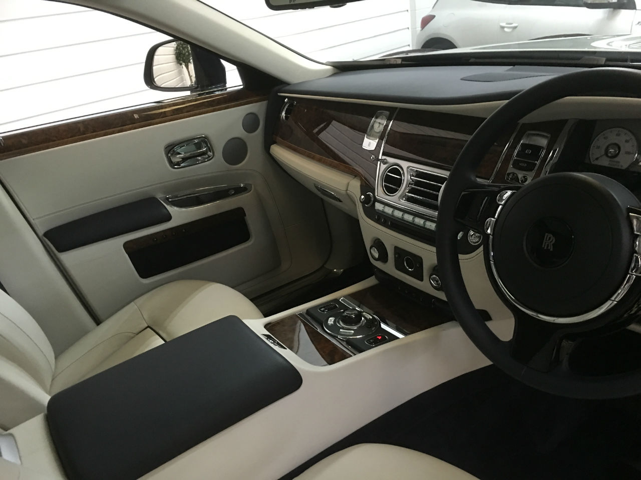 Rolls Royce Ghost 6.6 4dr Auto ~ SOLD ~ Saloon Petrol Blue / Silver