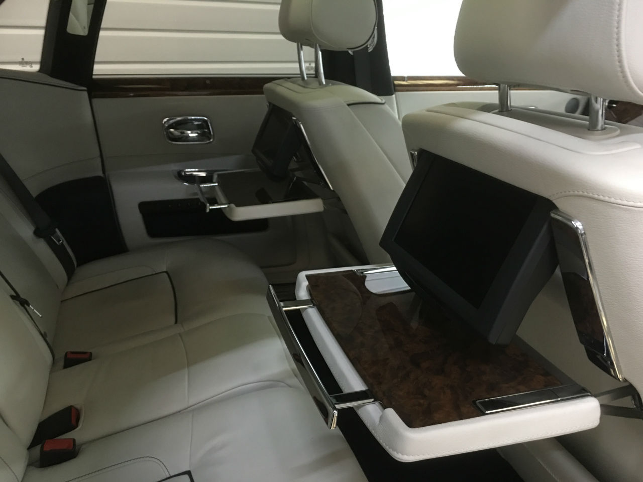 Rolls Royce Ghost 6.6 4dr Auto ~ SOLD ~ Saloon Petrol Blue / Silver