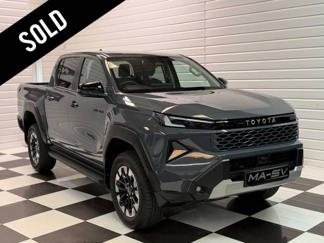 Toyota Hilux 2.8 D-4D-h Invincible Auto AWD Euro 6 4dr Pick Up Diesel / Electric Hybrid Decuma Grey