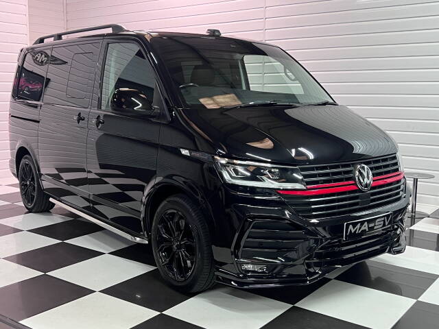 Volkswagen Transporter 2.0 BiTDI 204 Sportline Kombi Van DSG Combi Van Diesel Black
