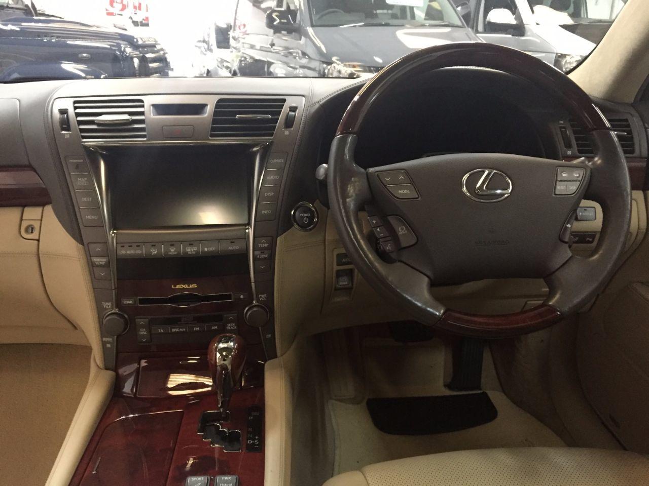 Lexus LS 600h L 5.0 4dr CVT Auto (RSR) Rear Relaxation Pack Saloon Hybrid Grey